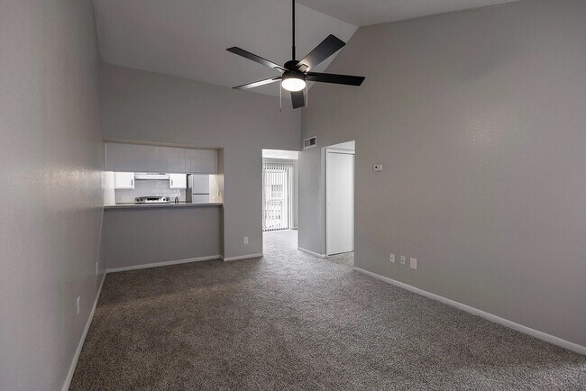 Photo - 15100 Golden Eagle Dr
