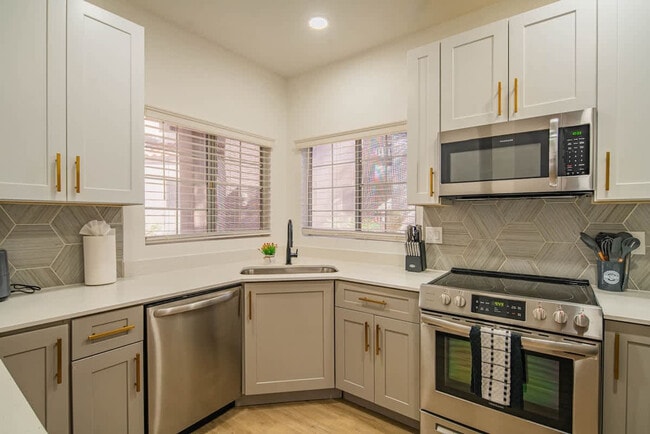 Photo - 7900 E Princess Dr Unidad ID1263178P