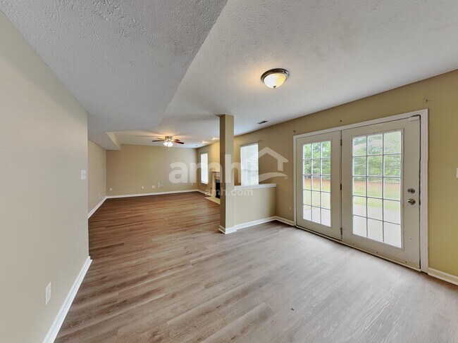 Photo - 7924 Valley Trace Ln