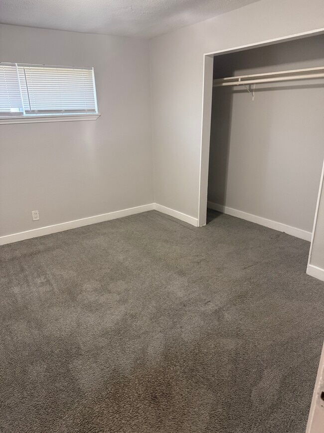 Photo - 7823 Glass St