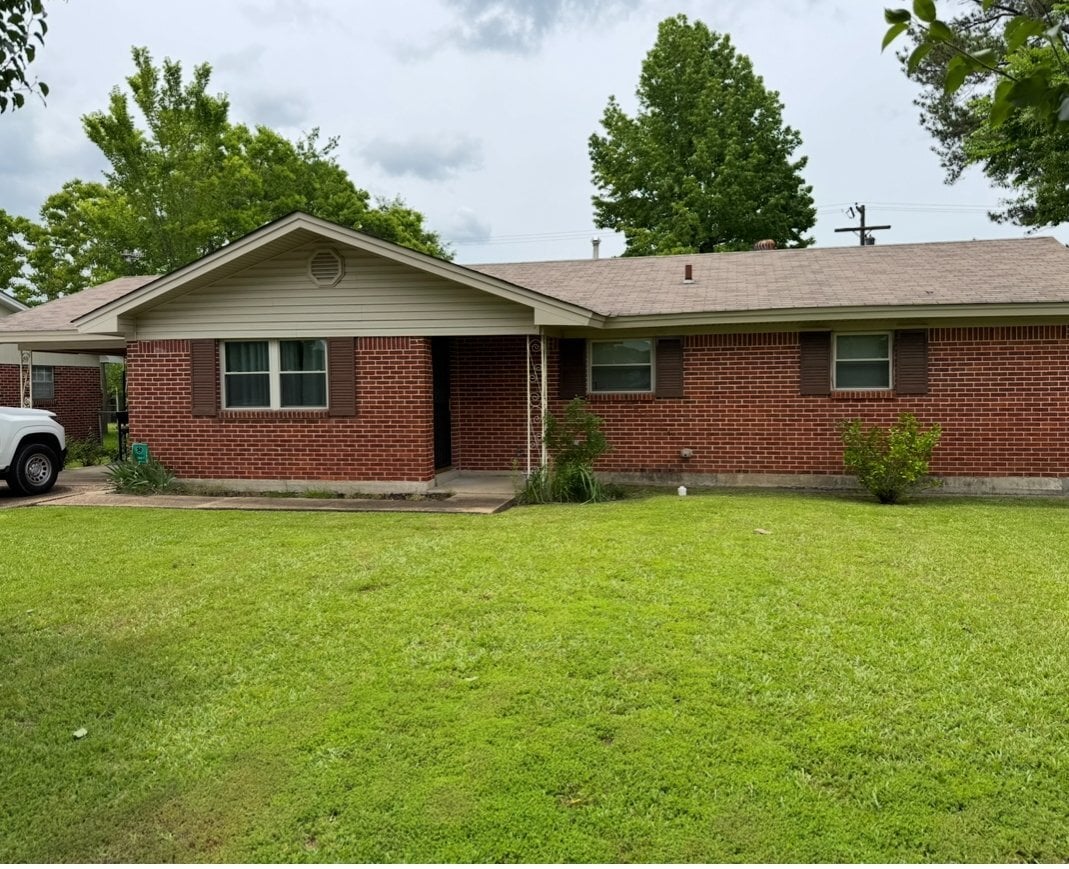 Photo - 2619 McArthur Dr