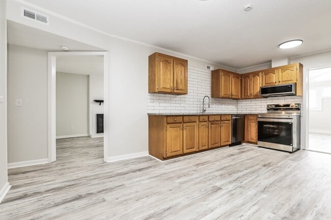 Photo - 5401 Bayberry Ln