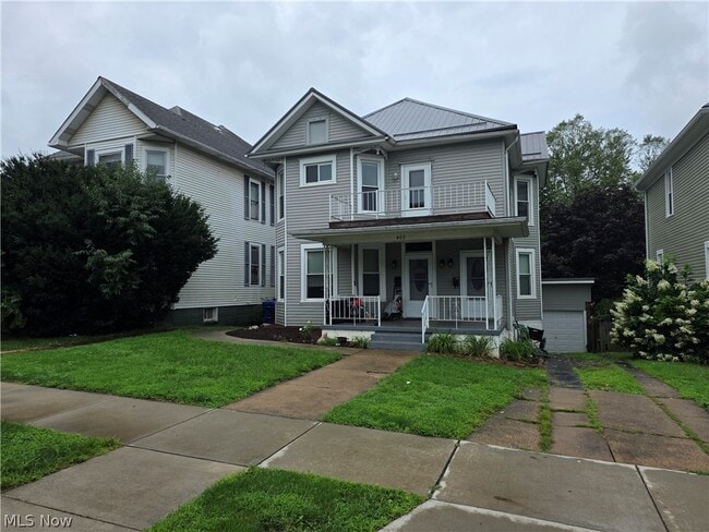Building Photo - 407 N 10th St