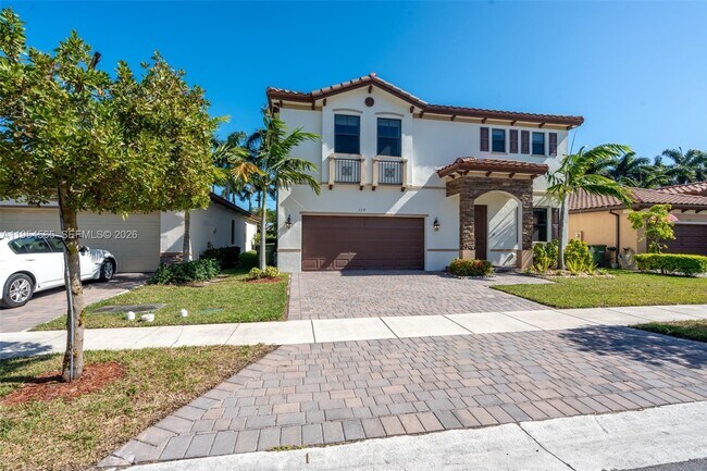 Photo - 139 NE 27th Terrace