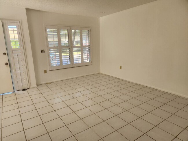 Photo - 749 N Jefferson Ave Unit 749