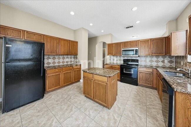 5039 Adair Oak Dr