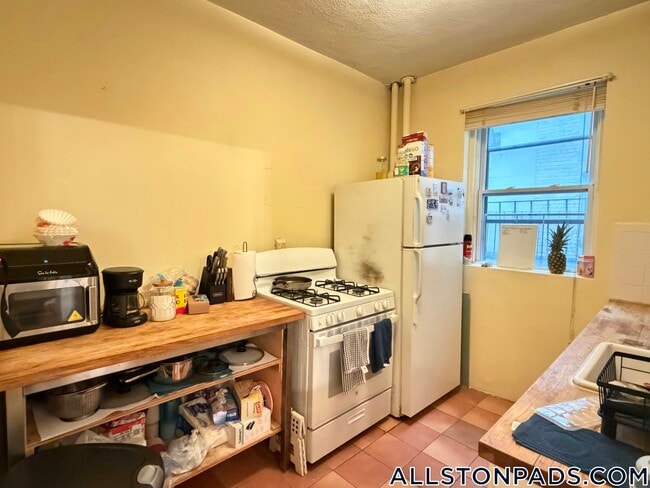 Photo - 86 Glenville Ave Unit 7