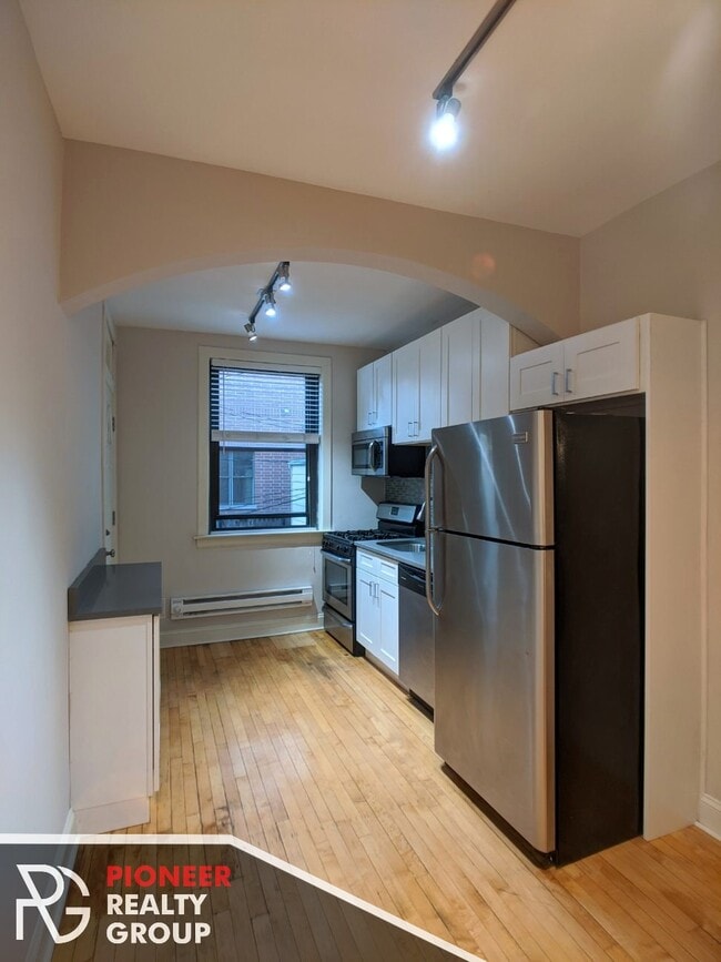 Photo - 2315 N Rockwell St Unit 2317.5-A2