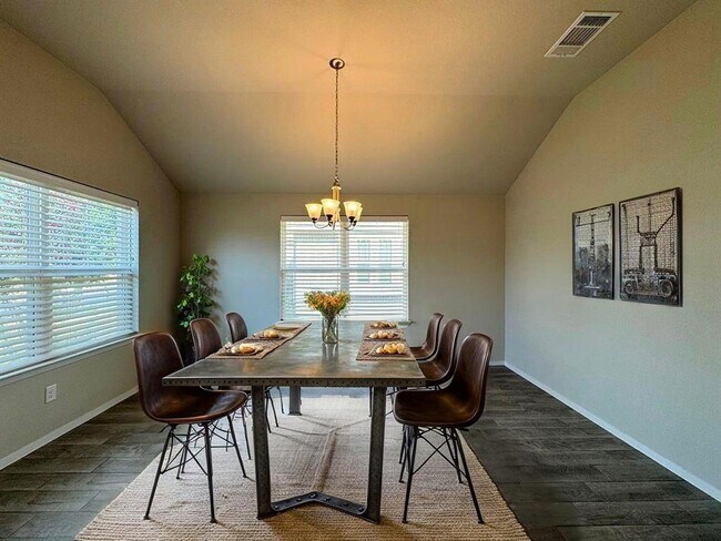 Photo - 295 Rimrock Ct