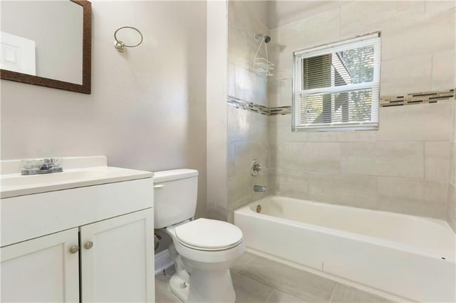 Photo - 1909 Port St