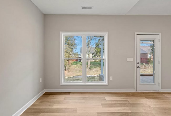 Photo - 2640 Cedrus Ave