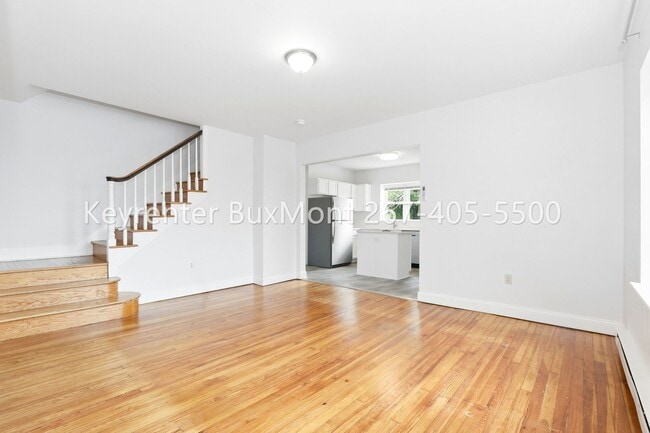 Photo - Renovated 4BR Twin with Wraparound Porch in Lansdale Borough