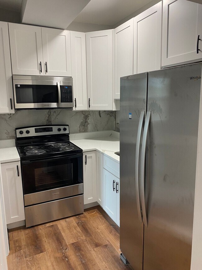 Photo - 1211 Poplar Grove St Unit 2A W/BALCONY Available $850