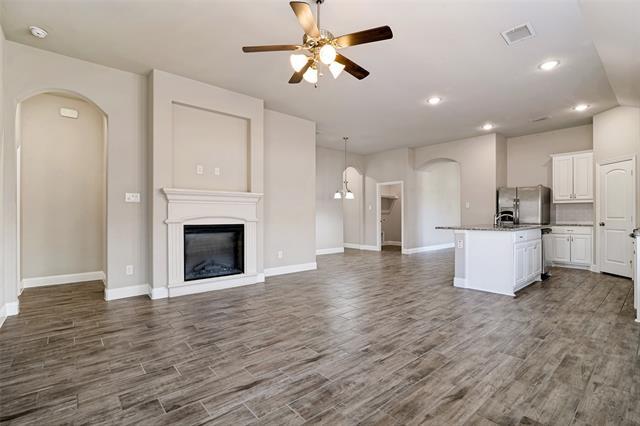 211 Jacaranda Dr