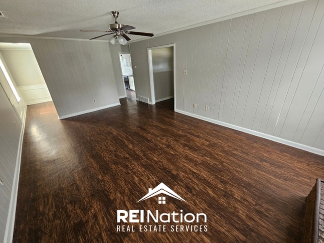 MEMPHIS CHARMER! | Brick Fireplace & Bright Windows | 3 Bed / 2 Bath & Fenced Yard!