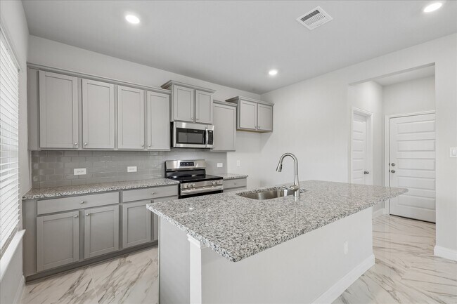Photo - 10 Greenbriar Lp