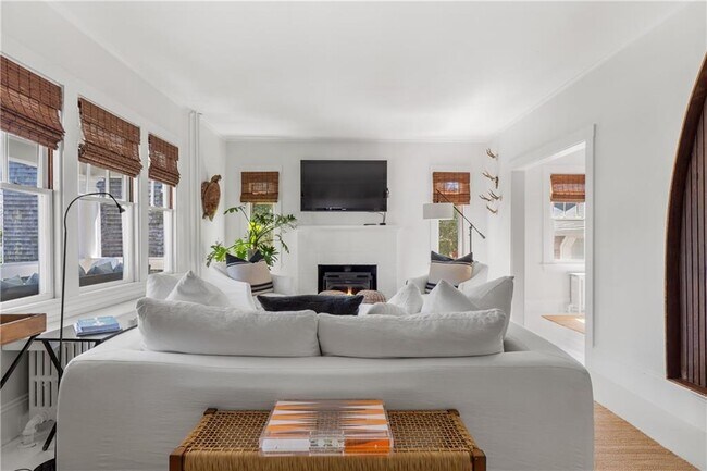 Photo - 193 Coggeshall Ave