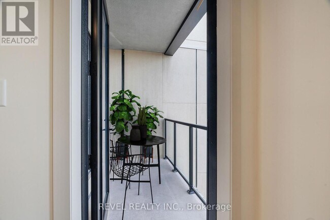 Photo - 4390 Hillview Dr Unit 302