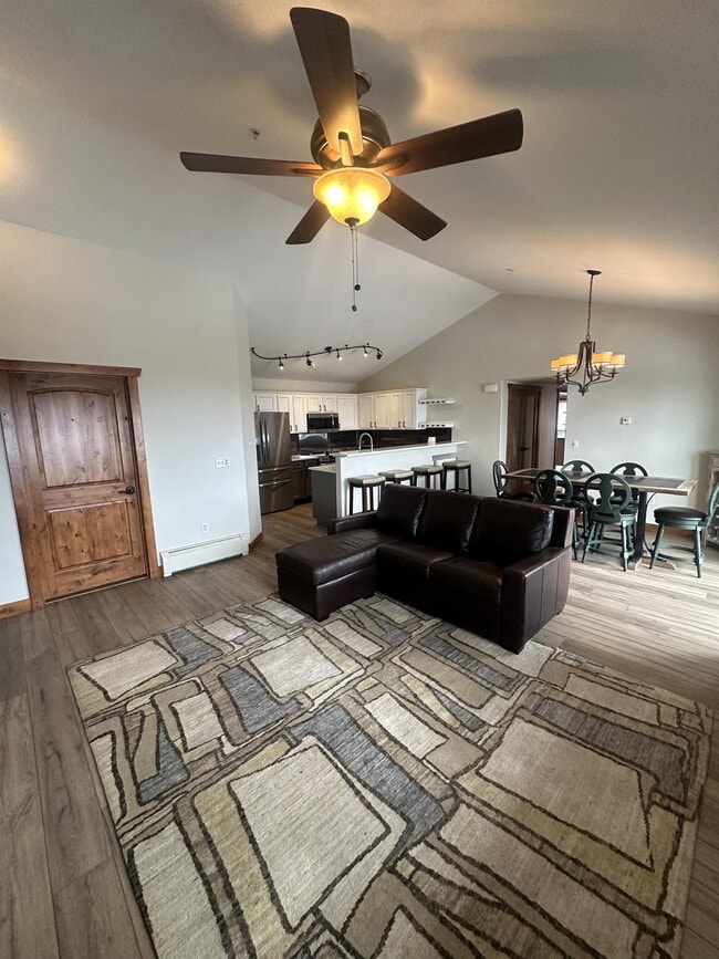Photo - 3305 Columbine Dr Unit 1508