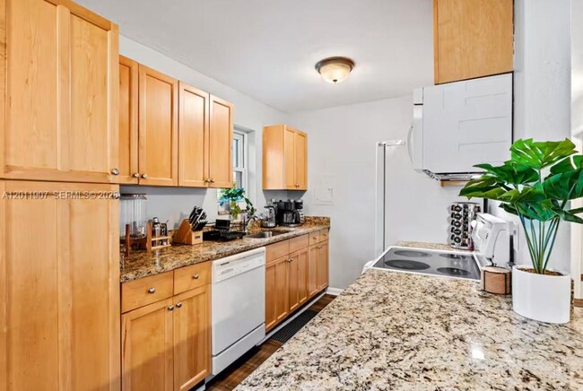 Photo - 2117 Longwood Rd