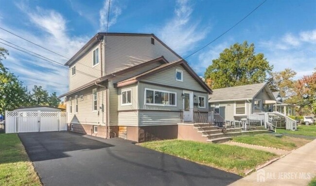 Photo - 1912 Montgomery St