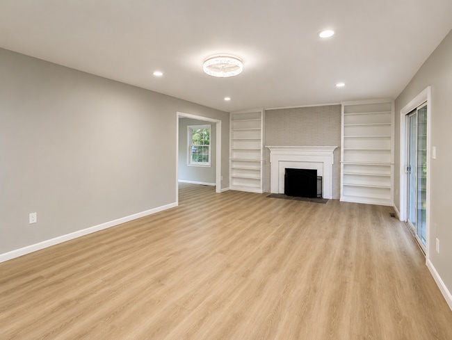 Photo - 1260 Kenmore Dr