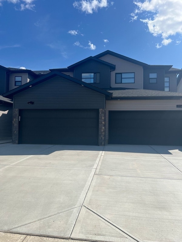 Photo - 7729-174A 174A Ave NW