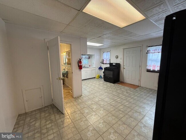 410 Middlesex St
