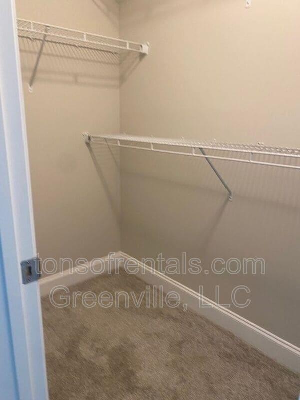 Photo - 182 Sherwood Dr