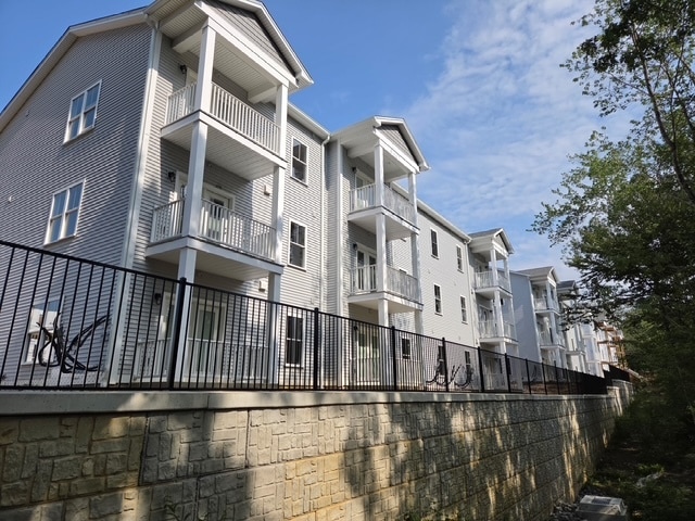 Bacony View! - Lake Hayward of Colchester Apartments