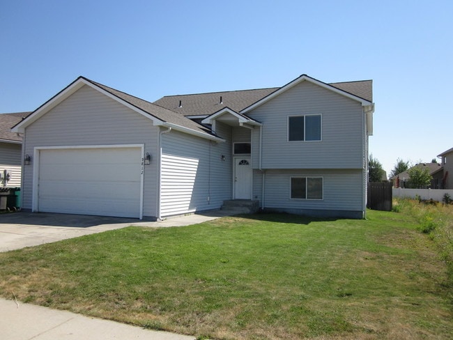 Building Photo - 9812 N Orchard Ln