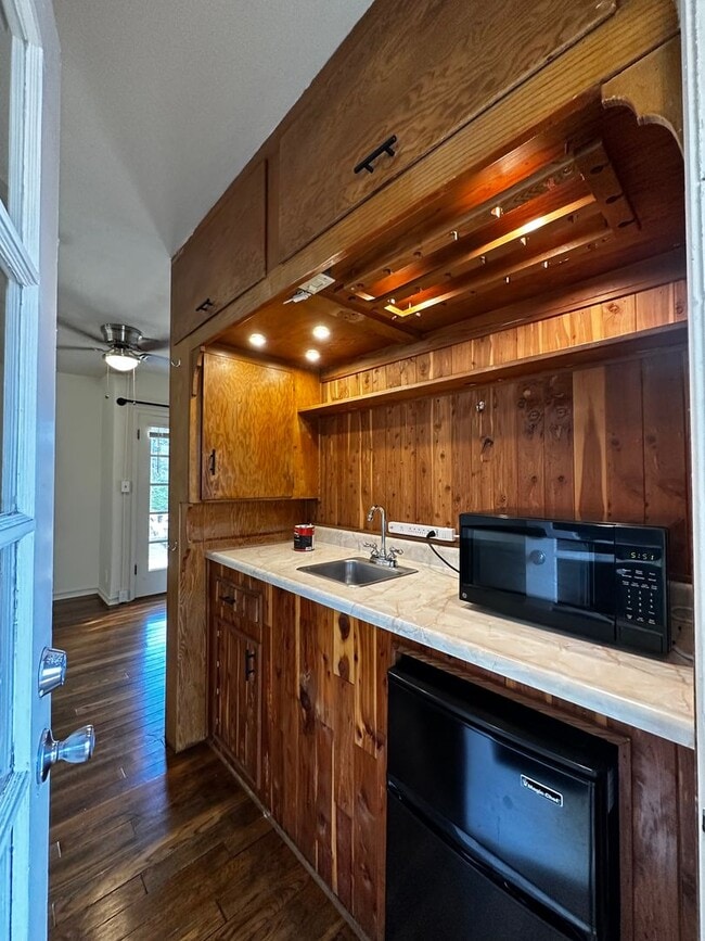 Photo - 1208 Washington Ave Unit 1