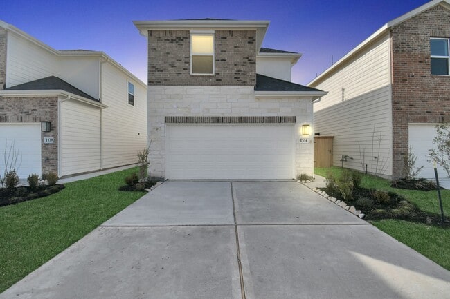 Photo - 1534 Revolution Way