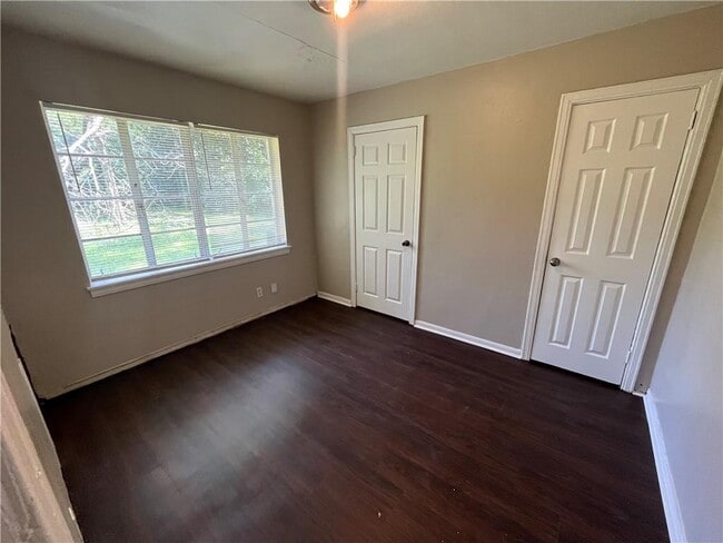 1622 Bryan Ave