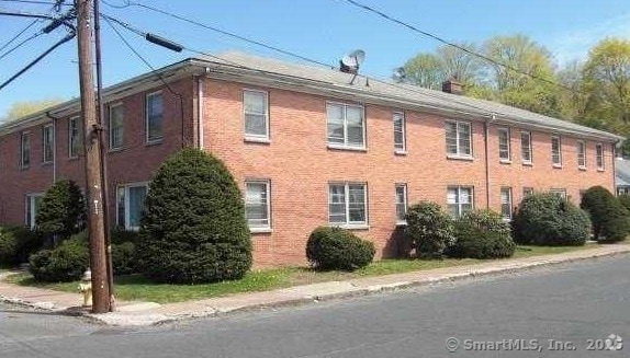 Building Photo - 39 Roberts St Unit 6 Rental