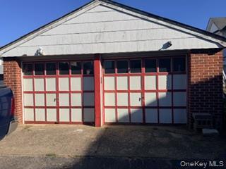 Photo - 43 W Valley Stream Blvd