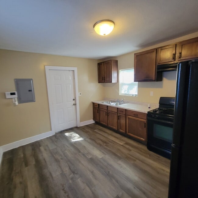 Photo - Must See! / 3 Bedrooms 2 Full Baths