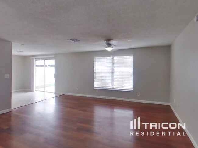 Photo - 3311 Russett Dr