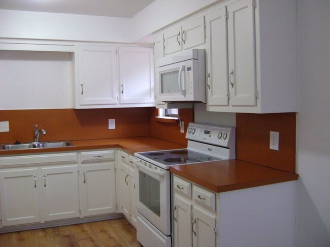Photo - 1714 Redbud Ln