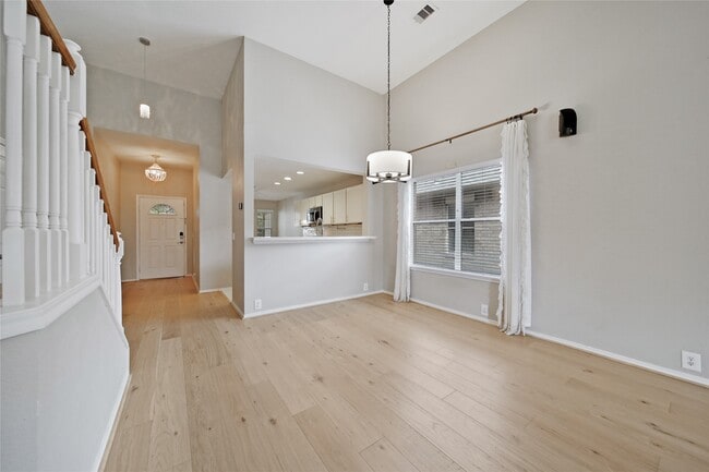 Photo - 5802 Spring Sunrise Dr