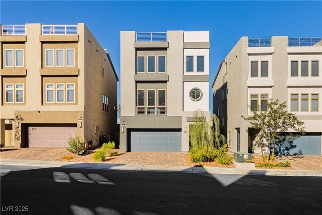 Building Photo - 7977 Mountain Lilac St