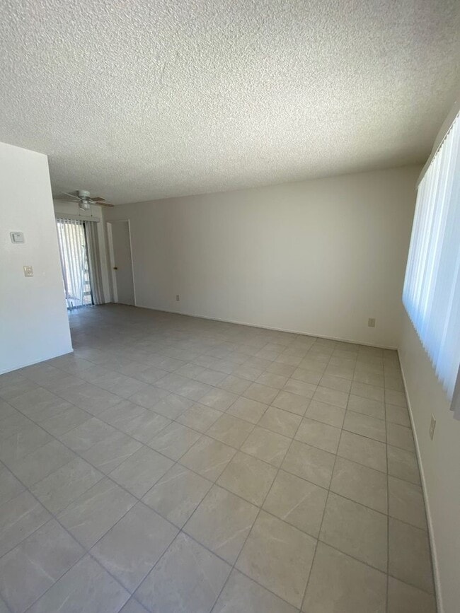 Photo - 7455 Fox Trl Unidad Hoang Phan