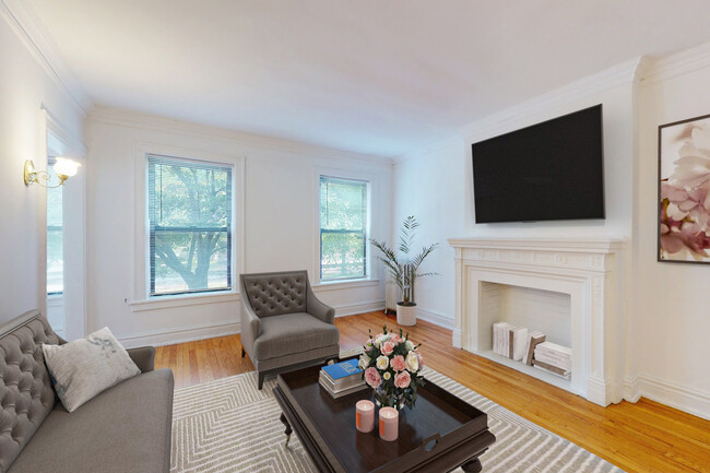 Dining/Living room - 1101 E. Hyde Park Boulevard Apartments