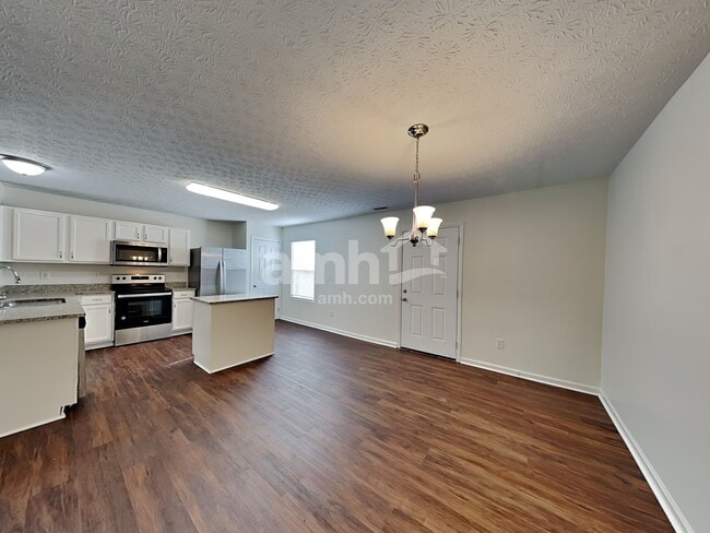 Photo - 8115 Royal Elm Dr