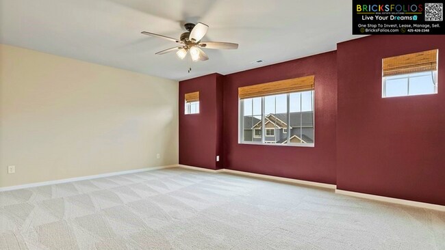5 BEDROOMS | A/C | 3-CAR GARAGE | FENCED BACKYARD | 2,780 SQ. FT. | CONVENIENT TO JBLM