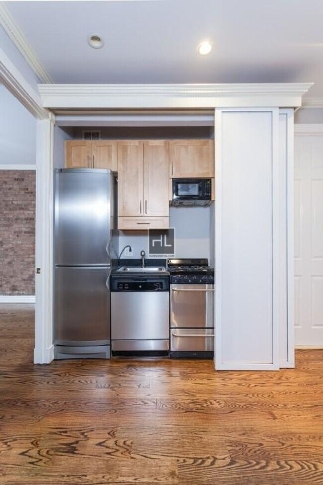 Building Photo - East 1st Street