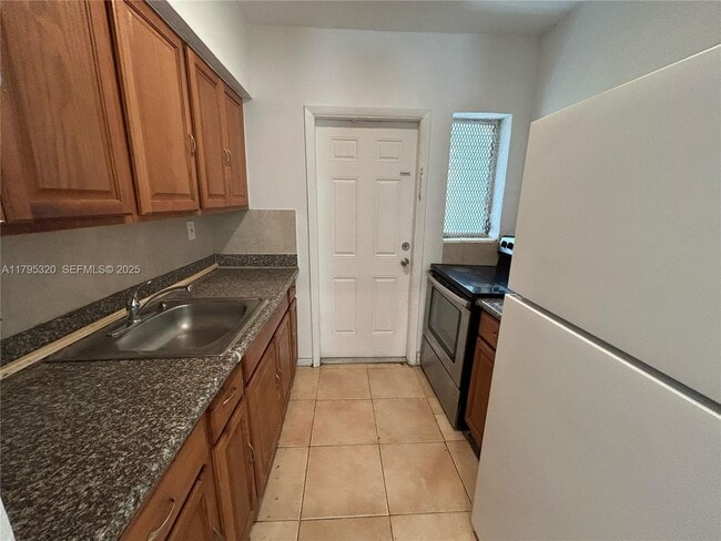 Photo - 8321 Crespi Blvd Unidad 1