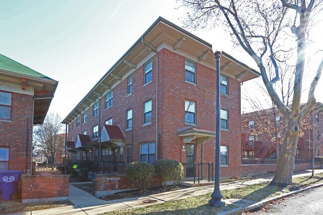 Photo - Carr Square Apartments