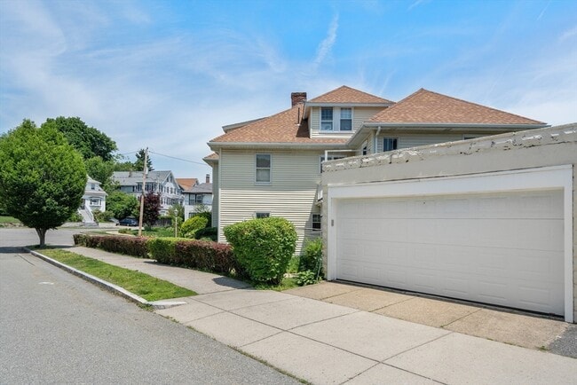 Photo - 68 Maplewood St Unit 1