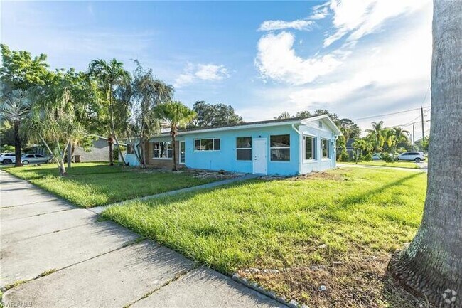 Building Photo - Fort Myers Single Family Home